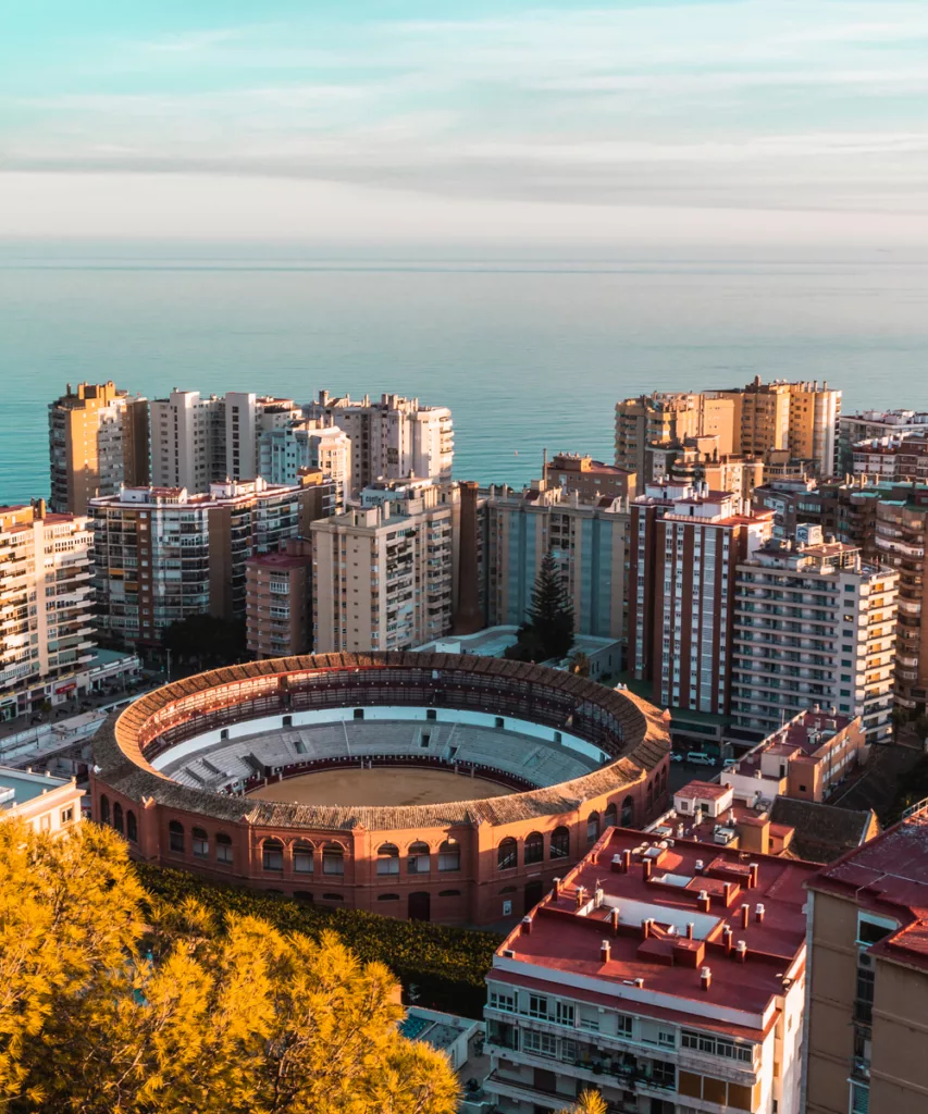 Colegio de Agentes de la Propiedad Inmobiliaria en Málaga API. Tu Colegio inmobiliario en Málaga Acceso a estadísticas, informes, acuerdos, intranet inmobiliaria. Agentes Propiedad Inmobiliaria.